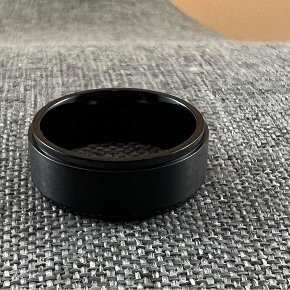 Tigrade Titanium Ring 8mm Black Size 8.5 New - Picture 3 of 3
